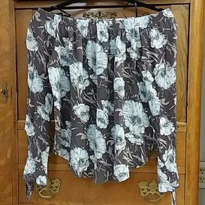 One Clothing off the shoulder top